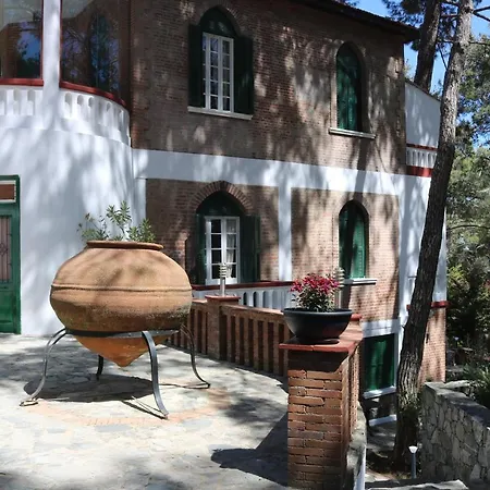 Semiramis Отель