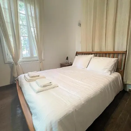 Semiramis بلاتريس