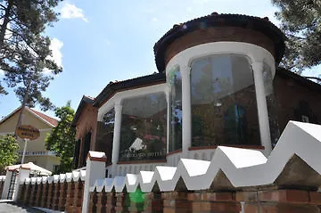 Semiramis Отель 3*