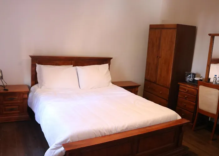 Semiramis 3* Platres