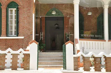 Hotel Semiramis